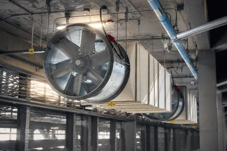 Fan extractor for commercial kitchen
