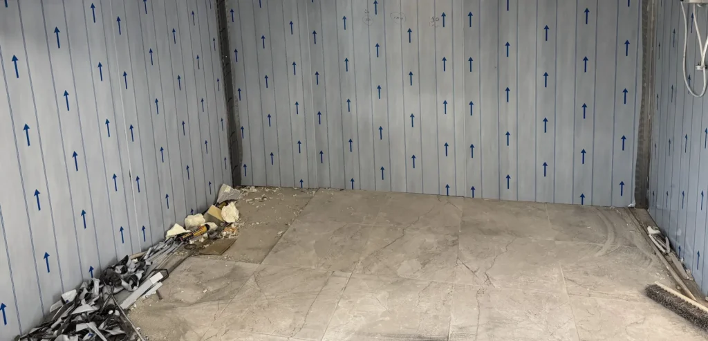 Hygienic stainless steel canopy finishes that are easy to clean and built to last.